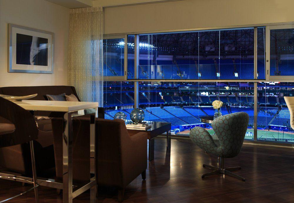 Toronto Marriott City Centre Hotel Екстериор снимка