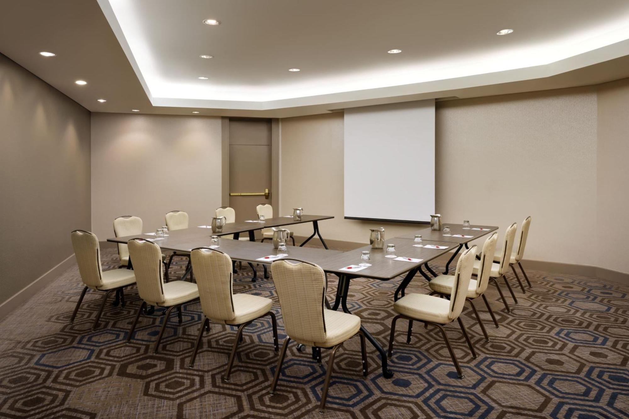 Toronto Marriott City Centre Hotel Екстериор снимка