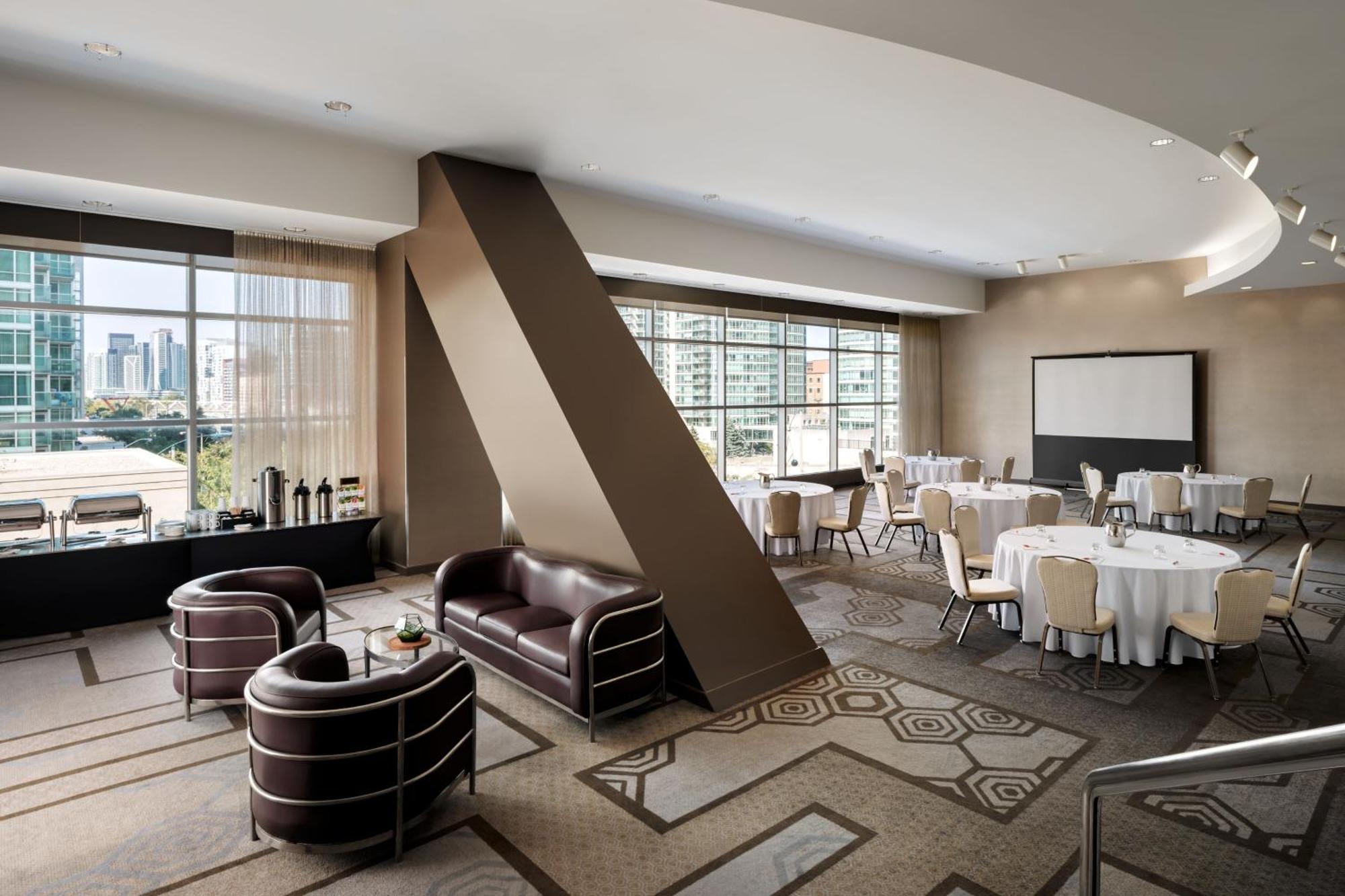 Toronto Marriott City Centre Hotel Екстериор снимка