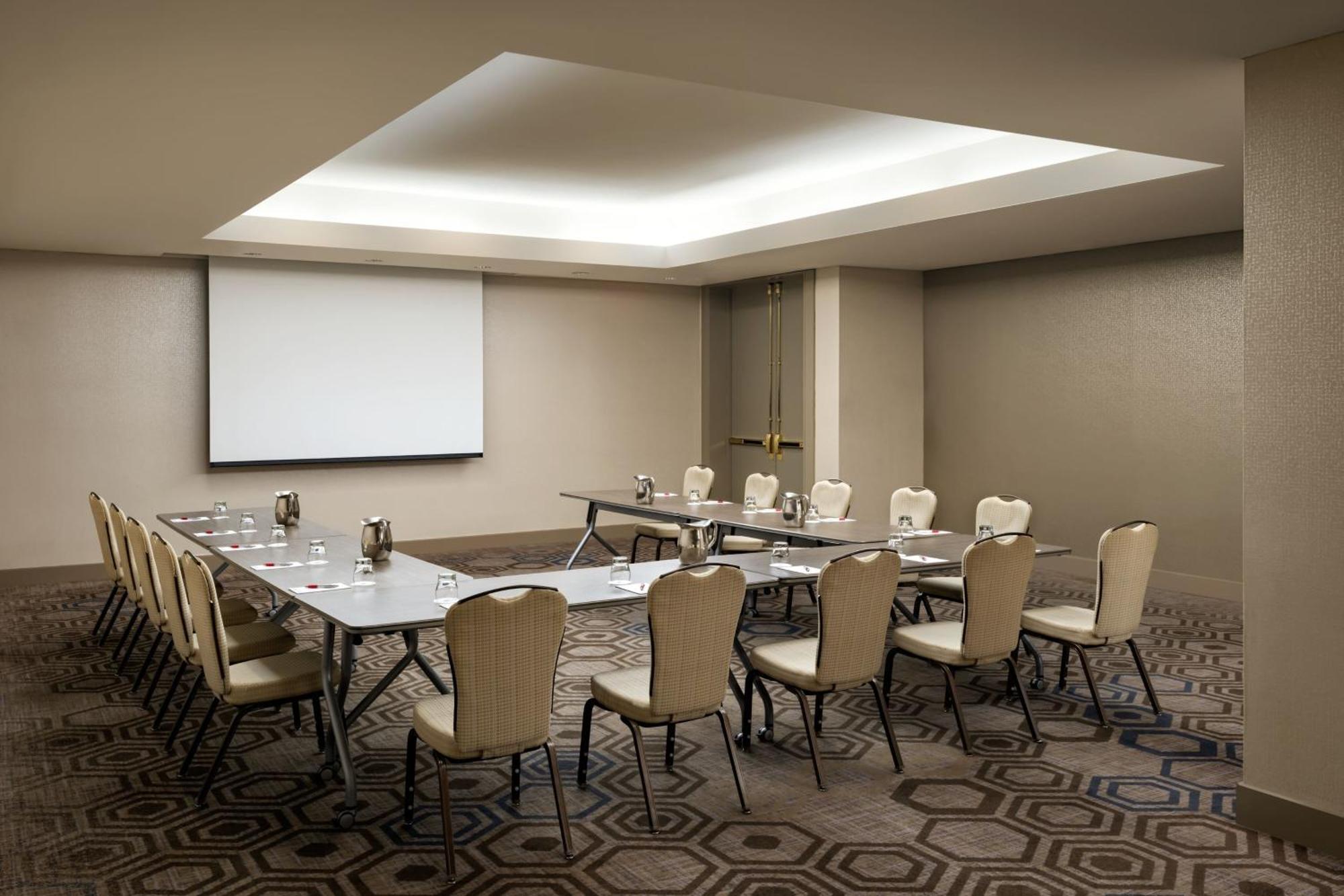 Toronto Marriott City Centre Hotel Екстериор снимка